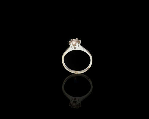 1.8 grams 18 carat White Gold Fancy Diamond Solitaire Ring