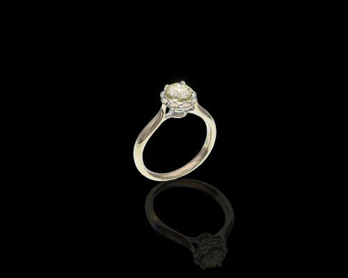 3.5 grams 18 carat White Gold Fancy Diamond Solitaire Ring