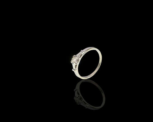 1.7 grams 14 carat White Gold Diamond Solitaire Ring