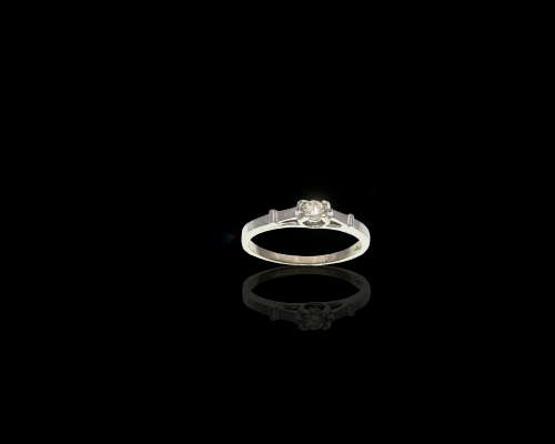 1.7 grams 14 carat White Gold Diamond Solitaire Ring