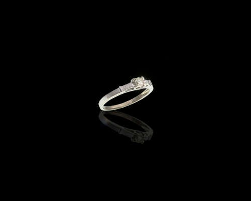 1.7 grams 14 carat White Gold Diamond Solitaire Ring