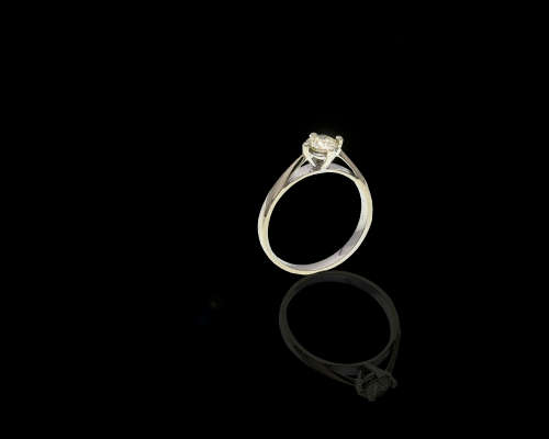 2.3 grams 18 carat White Gold Fancy Diamond Solitaire Ring