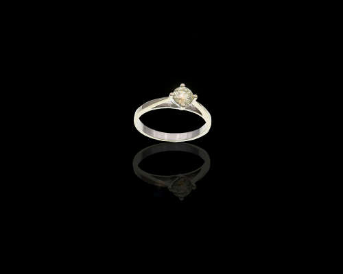 2.3 grams 18 carat White Gold Fancy Diamond Solitaire Ring