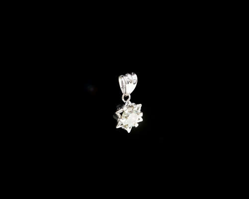 1.4 grams 18 carat White Gold Diamond Pendant
