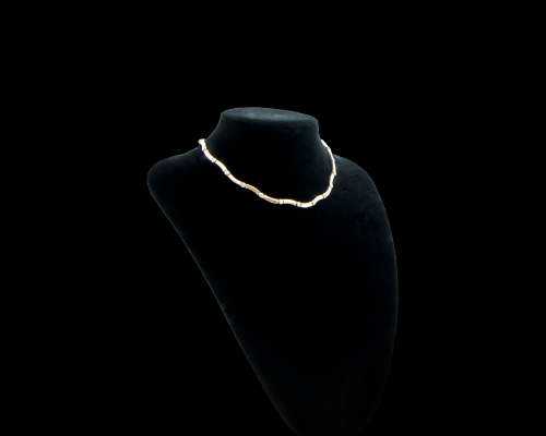 26.1 grams 18 carat Yellow Gold Designer Diamond Choker Necklace