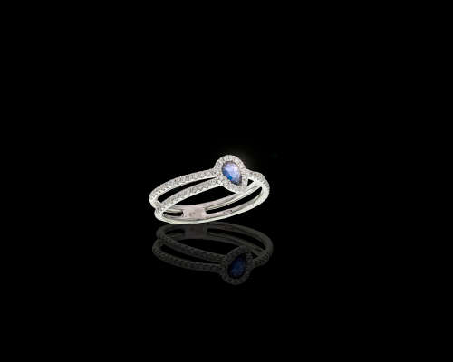3.3 grams 18 carat White Gold Sapphire and Diamond Cocktail Ring