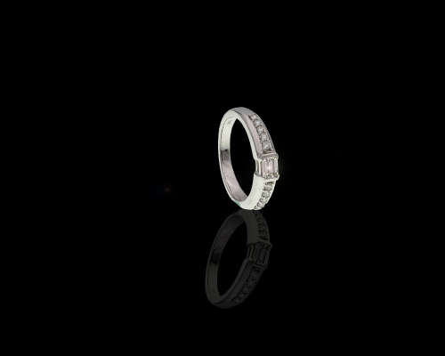 3.4 grams 14 carat White Gold Diamond Engagement  Ring