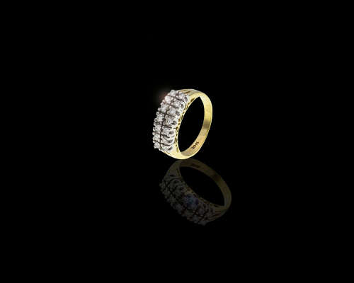 4.3 grams 18 carat Two Tone (Yellow and White Gold) Diamond Cocktail Ring