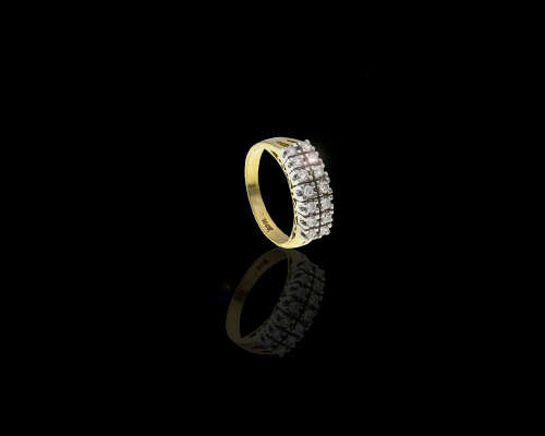 4.3 grams 18 carat Two Tone (Yellow and White Gold) Diamond Cocktail Ring