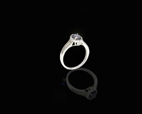 3.15 grams 18 carat White Gold Sapphire and Diamond Ring