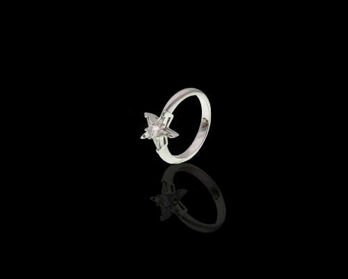 4.3 grams 18 carat White Gold Diamond Cocktail Ring