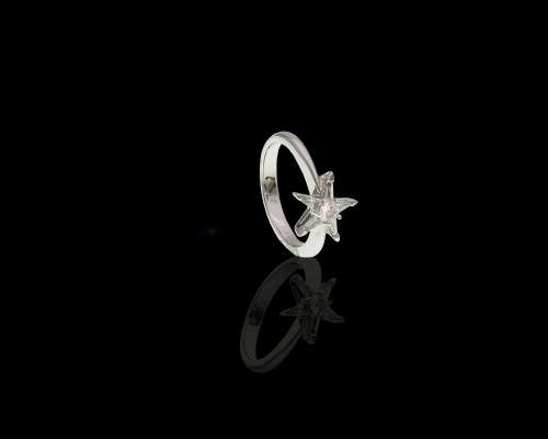 4.3 grams 18 carat White Gold Diamond Cocktail Ring