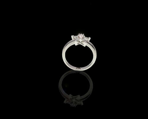 4.3 grams 18 carat White Gold Diamond Cocktail Ring