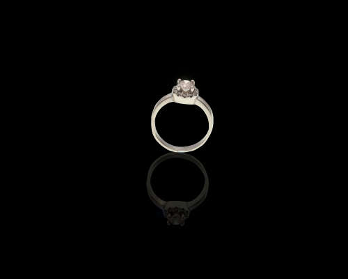 3.2 grams 9 carat White Gold Diamond Halo Engagement Ring