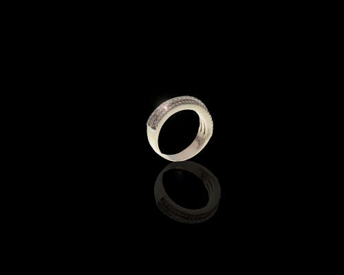 6.2 grams 18 carat White Gold Half Eternity Ring