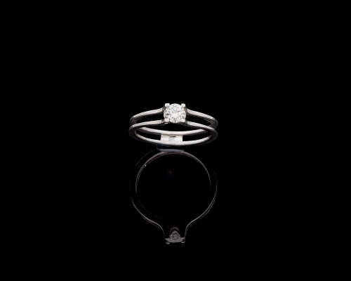 2.6 grams 14 carat White Gold Diamond Solitaire Ring