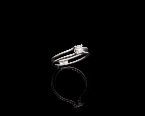 2.6 grams 14 carat White Gold Diamond Solitaire Ring