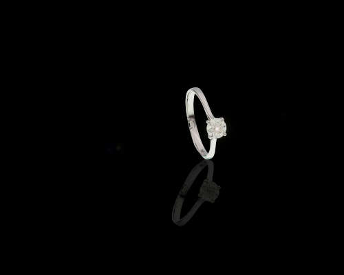 1.4 grams 18 carat White Gold Diamond Solitaire Ring