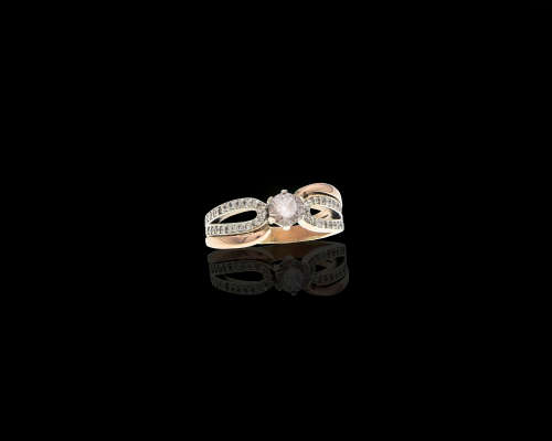 4.1 grams 9 carat Rose Gold and Diamond Engagement Ring
