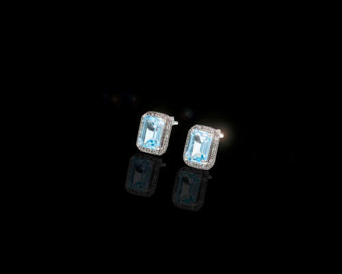 2 grams 9 carat White Gold Blue Topaz and Diamond Stud Earrings
