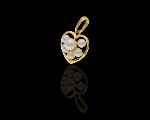 0.9grams 18 carat Yellow Gold Pearl Pendant