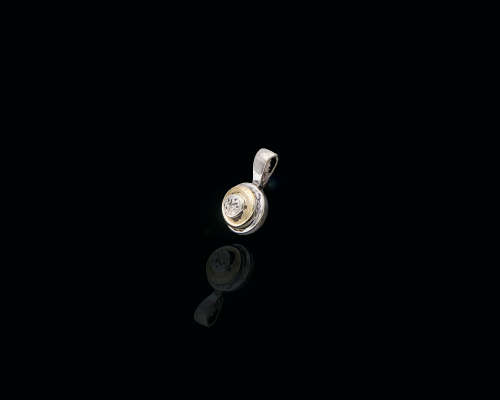 1.6 grams 9 carat Two Tone (Yellow and White Gold) Pendant