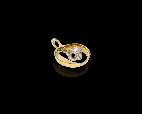 1.4 grams 9 carat Yellow Gold Cubic Zirconia Pendant