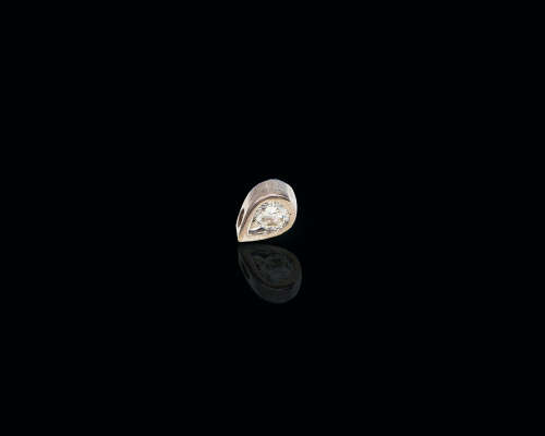 0.8 grams 9 carat White Gold Diamond pendant