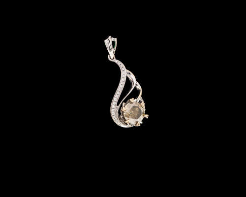 2.3 grams 18 carat White Gold Fancy Brown Diamond Pendant