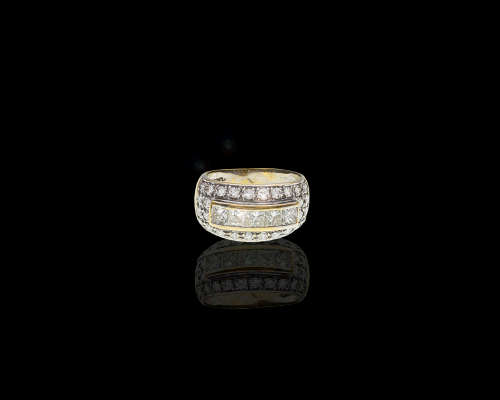 5.1 grams 18 carat Yellow Gold Diamond Cocktail Ring