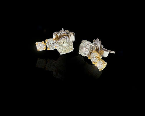 2 grams 9 carat Two Tone (White and Yellow Gold) Diamond Stud Earrings