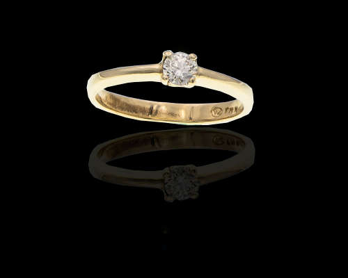 2 grams 9 carat Yellow Gold Diamond Solitaire Ring