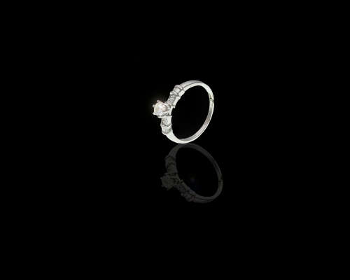 grams 18 carat White Gold Diamond Engagement Ring