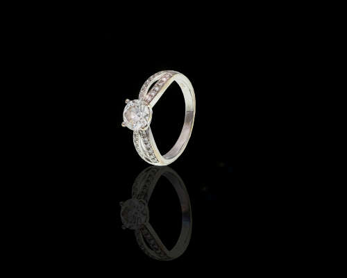 3.4 grams 18 carat White Gold Diamond Engagement Ring