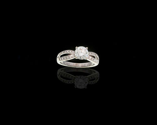 3.4 grams 18 carat White Gold Diamond Engagement Ring