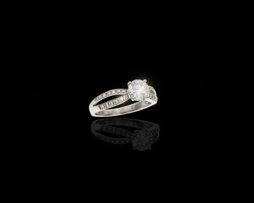 3.4 grams 18 carat White Gold Diamond Engagement Ring