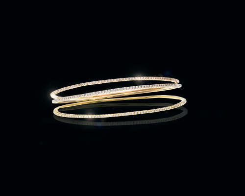 21.8 grams 18 carat 3 * 3 Colour Gold Diamond Bangles