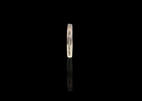2.9 grams 18 carat White Gold Diamond Half Eternity Ring