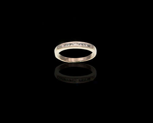 2.9 grams 18 carat White Gold Diamond Half Eternity Ring