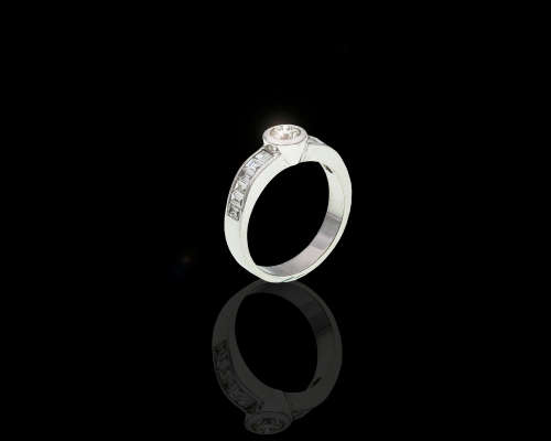 5.3 grams 18 carat White Gold Diamond Engagement Ring