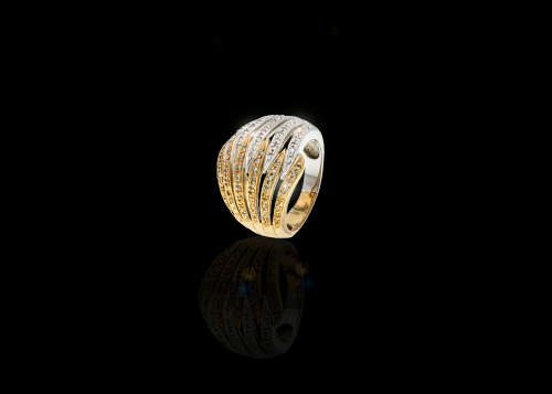 7.3 grams 9 carat Two Tone (Yellow and White Gold) Diamond Cocktail Ring