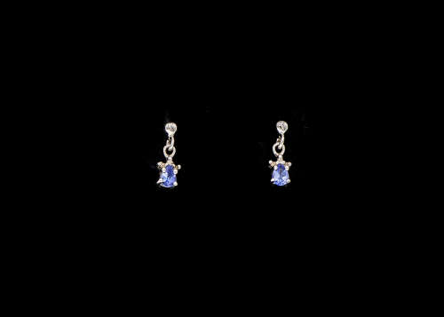 1.2 grams 9 carat White Gold Tanzanite and Diamonds Stud Earrings