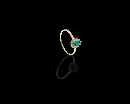 1.3 grams 9 carat Yellow Gold Semi Precious Stone Cocktail Ring