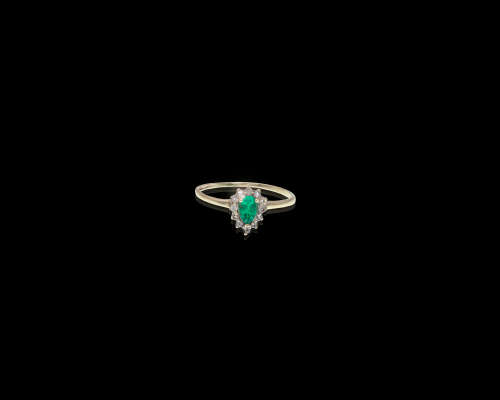 1.3 grams 9 carat Yellow Gold Semi Precious Stone Cocktail Ring
