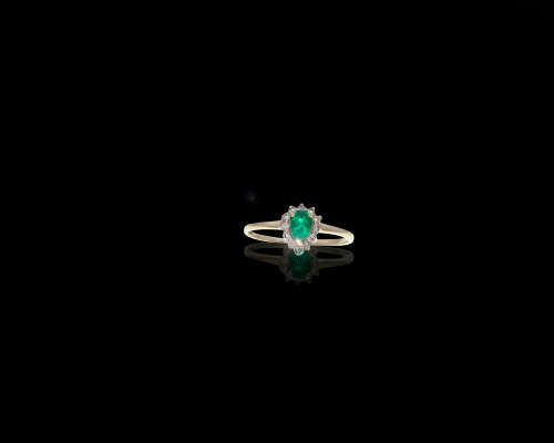 1.3 grams 9 carat Yellow Gold Semi Precious Stone Cocktail Ring