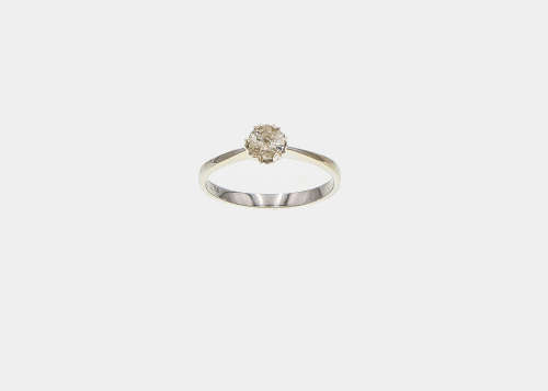 grams 18 carat White Gold Diamond Solitaire Ring