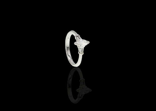 3.2 grams 18 carat White Gold Diamond Engagement Ring
