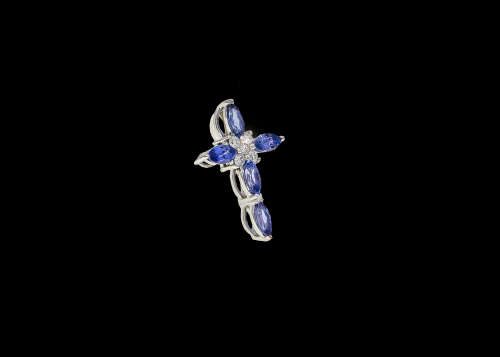 2.5 grams 18 carats Tanzanite and Diamond Cross Pendant