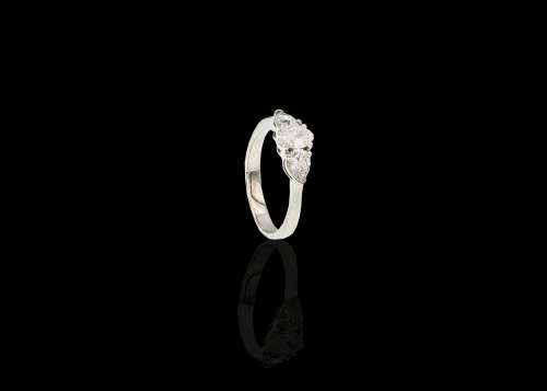 4 grams Platinum Diamond Trilogy Ring