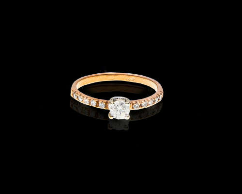 1.3 grams 9 carat, Rose Gold Solitaire Ring